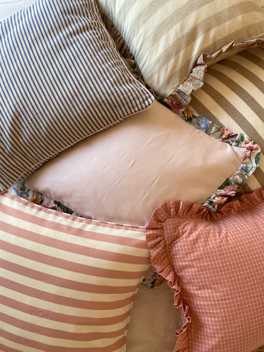 Funda cojín rayas, rosa