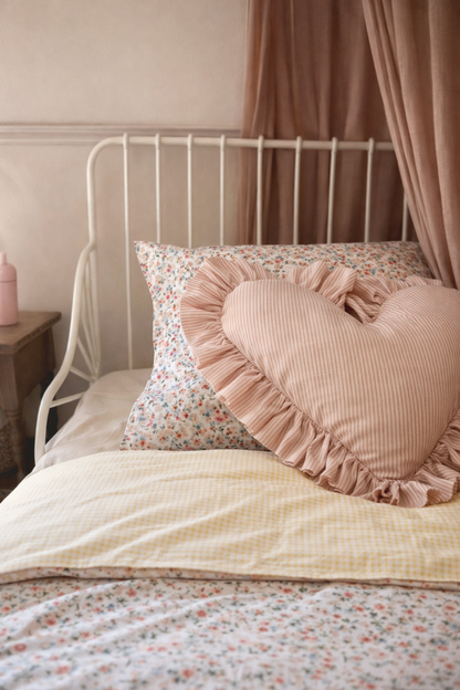 Cojín Corazón con Ruffles